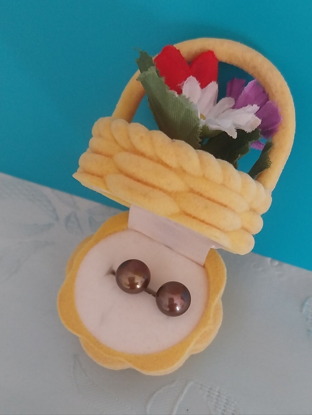 Yellow Floral Velvet Jewelry Box with Dark  Pearl Stud Earrings